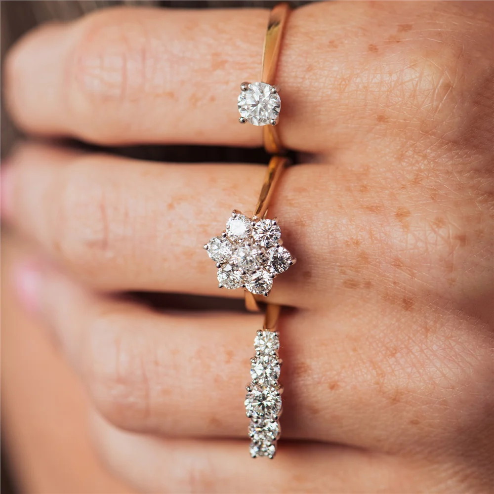 18ct Yellow Gold Solitaire Diamond Ring - Image 3