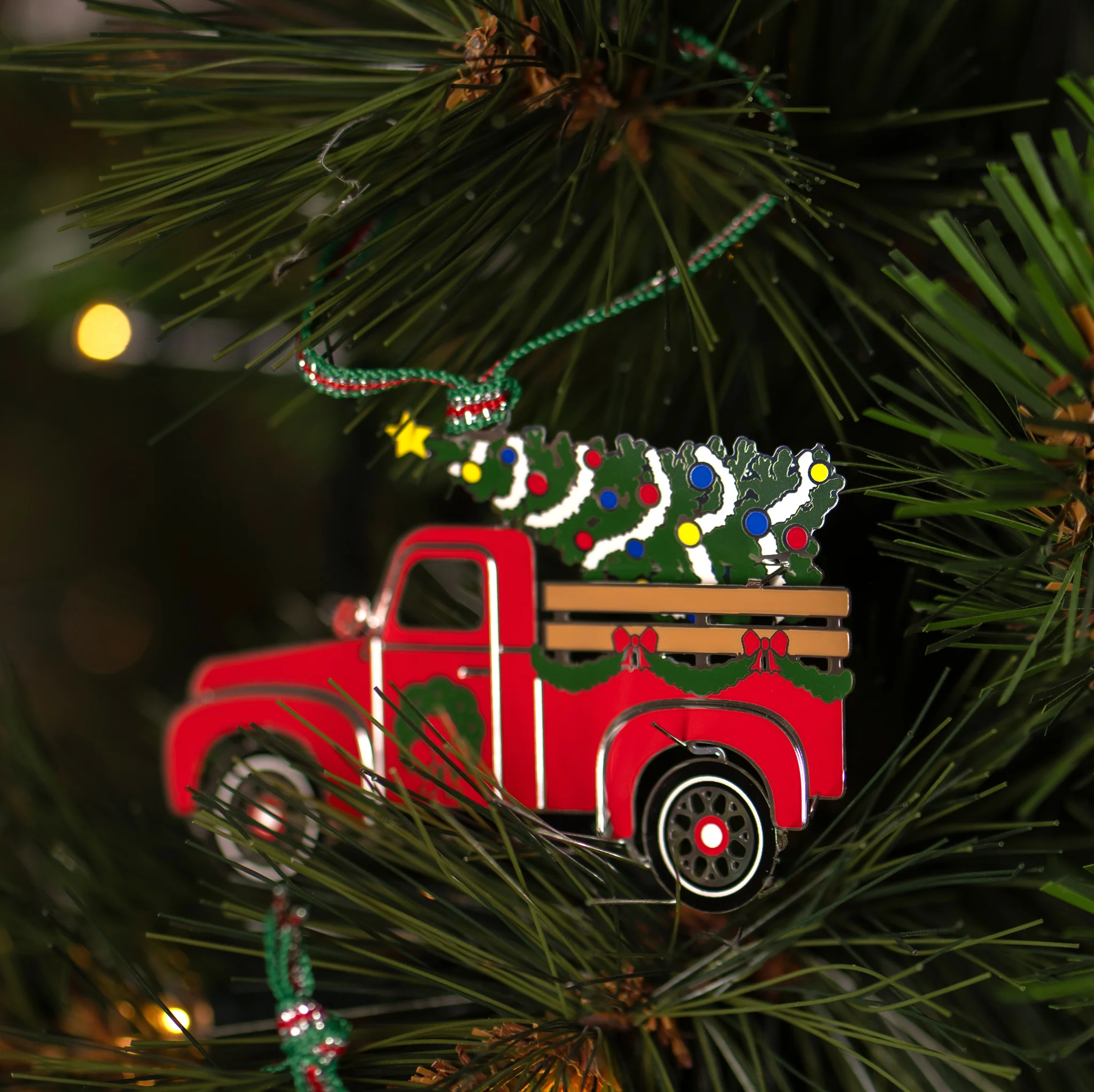 Car with Tree Christmas Decoration - Image 2