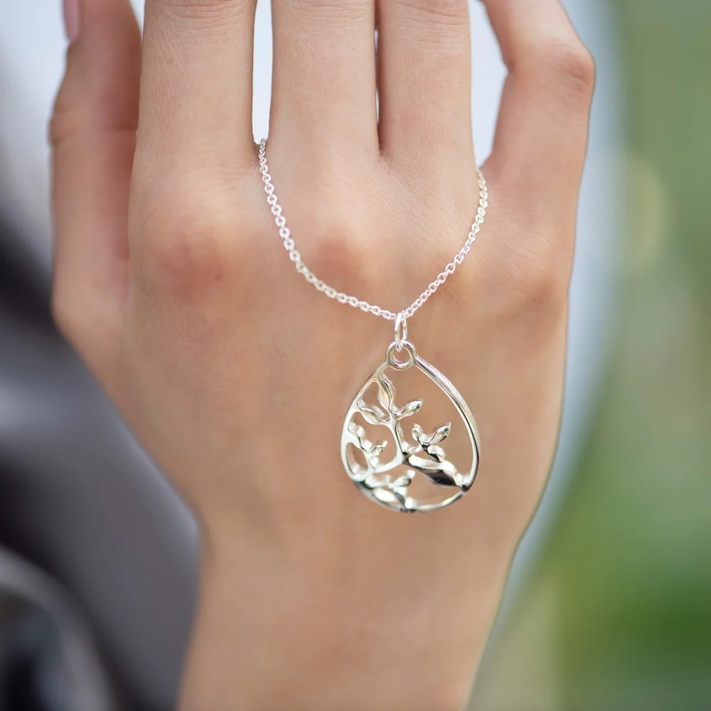 Leaf Oval Pendant - Image 2