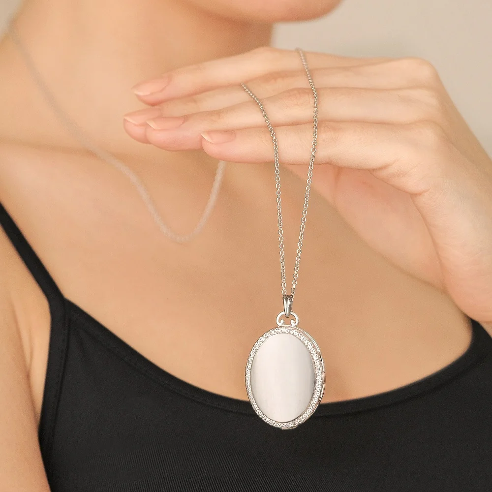 Locket with Clear Stones - Image 2