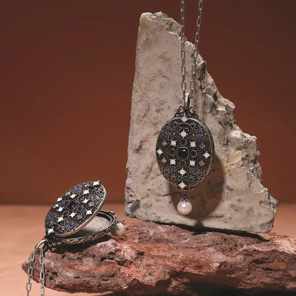 Ornate Locket with Coloured Stones - Image 3