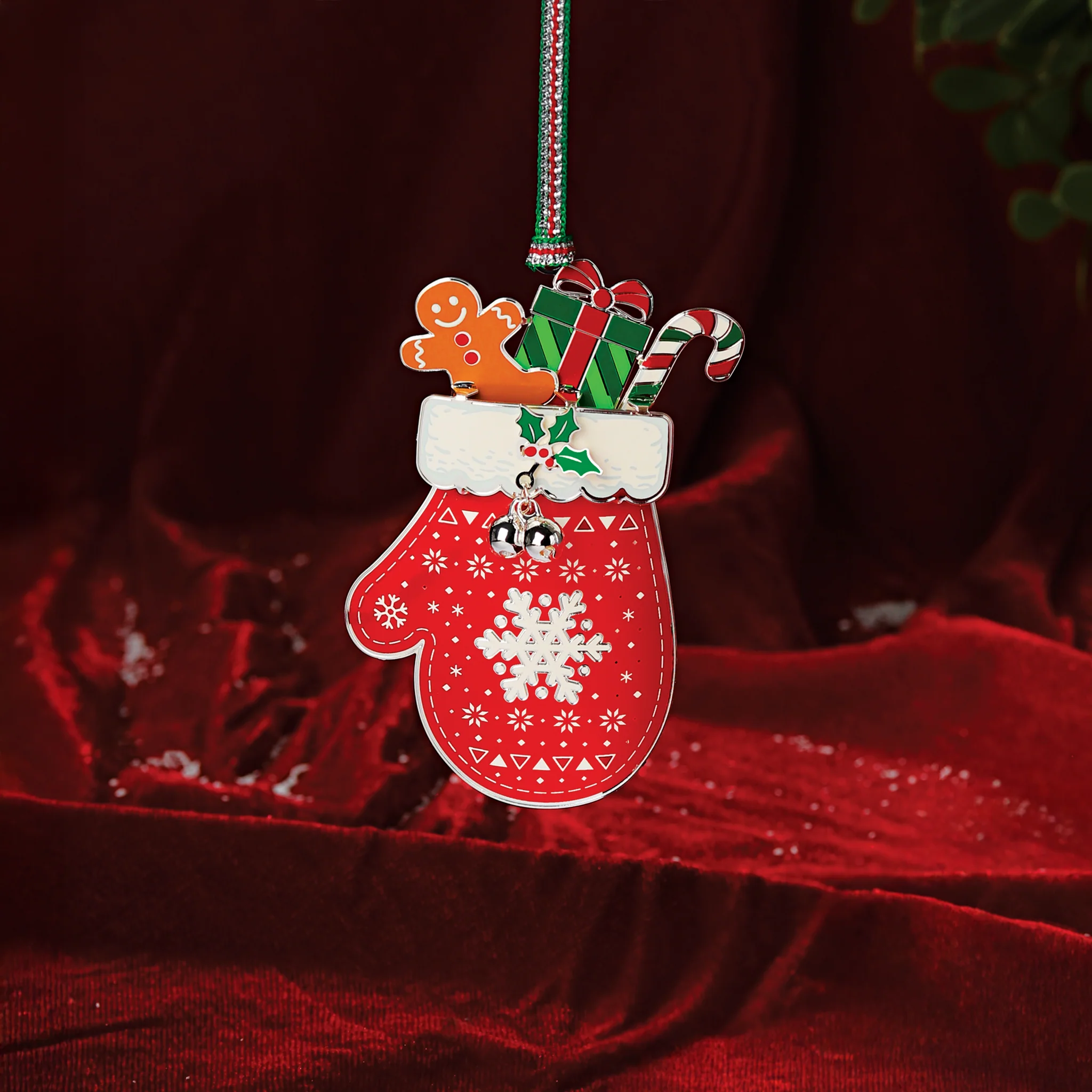 Snow Mitten Christmas Tree Decoration - Image 3